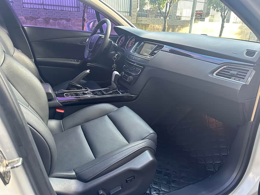 Peugeot 508 2012 car image #12