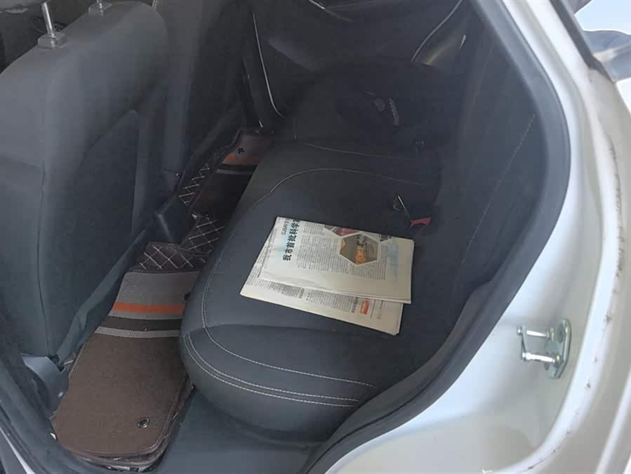 哪吒汽车 哪吒N01 2019 汽车图片 #12