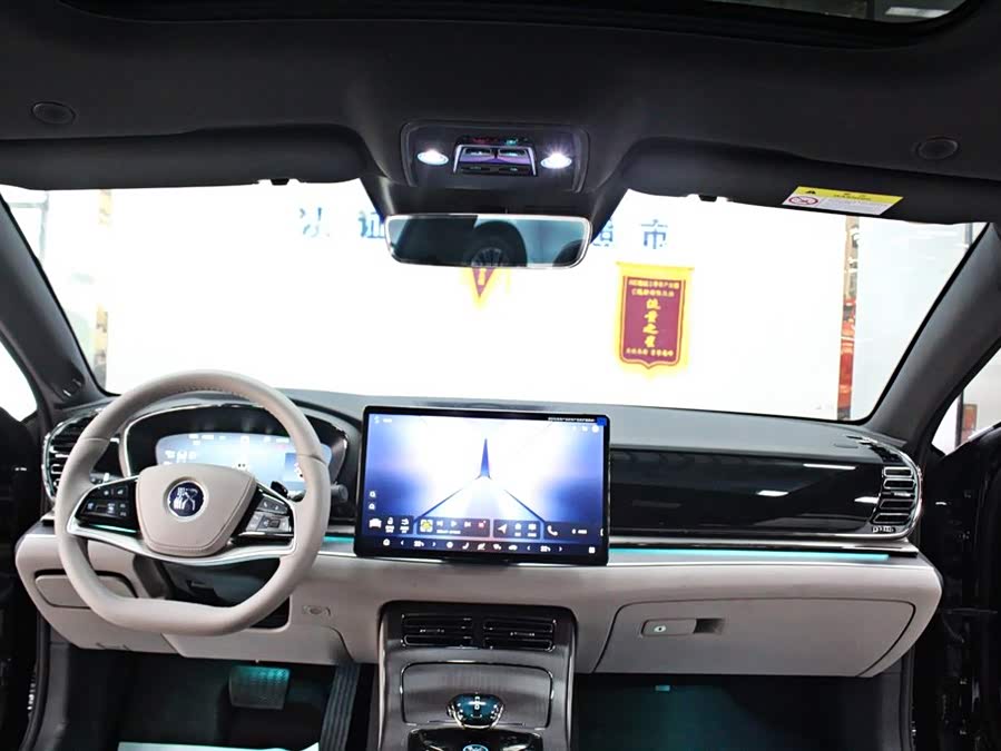 BYD Han 2024 car image #12