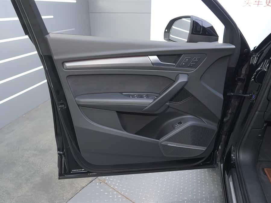 Audi Q5L Sportback 2023 car image #12