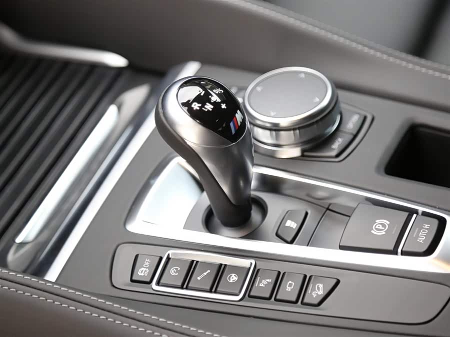 BMW X6 M 2020 car image #12