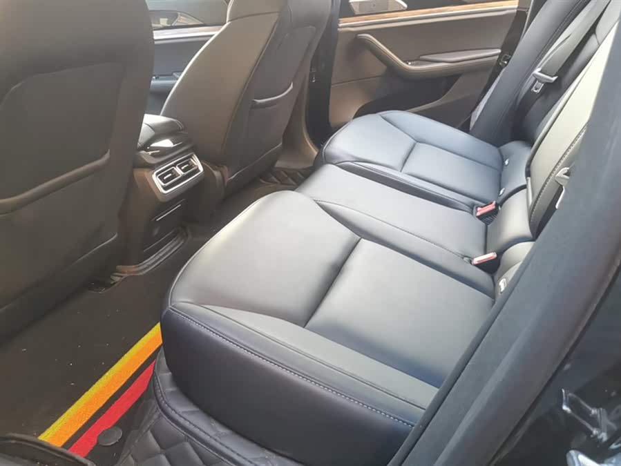 哪吒汽车 哪吒S 2023 汽车图片 #12