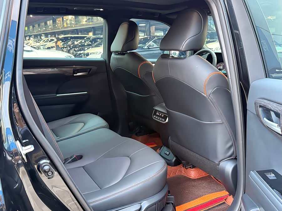 Toyota Crown Kluger 2025 car image #12