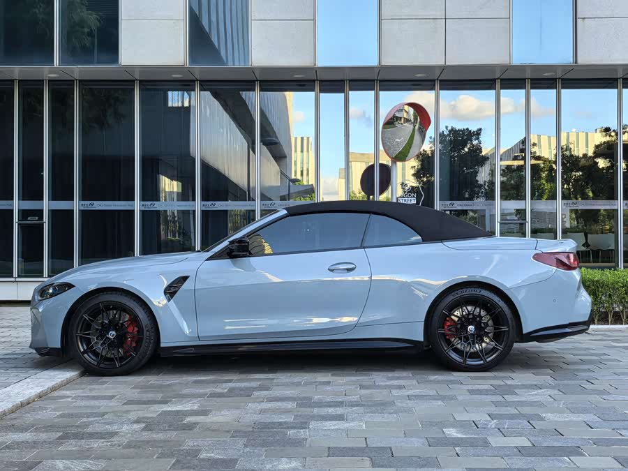 BMW M4 2022 car image #12