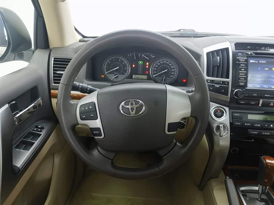 丰田 兰德酷路泽 2013 汽车图片 #12