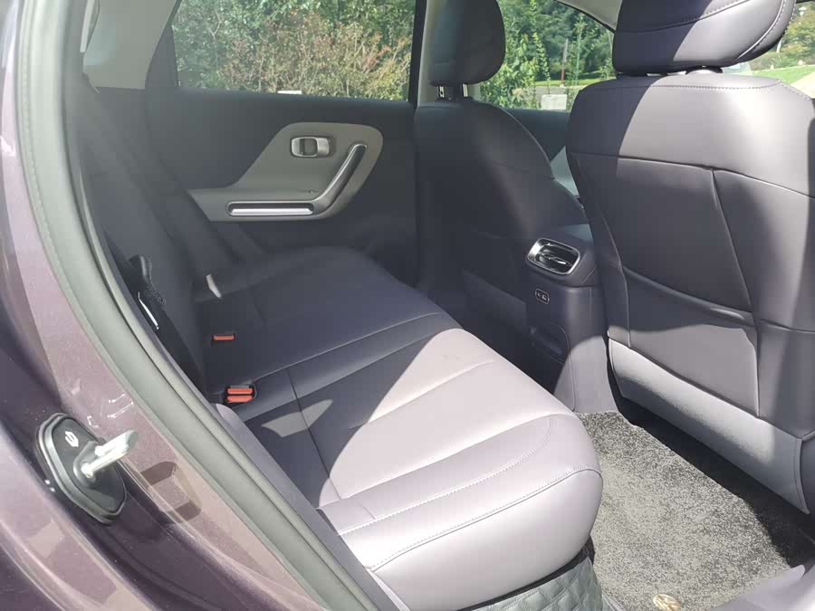 零跑汽车 零跑B01 2025 汽车图片 #12