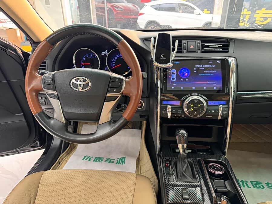 Toyota Reiz 2014 صورة سيارة #12