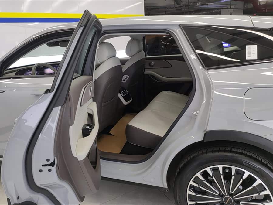 Exceed Yaoguang C-DM 2024 #12 Exceed Yaoguang C-DM 2024 car image #12