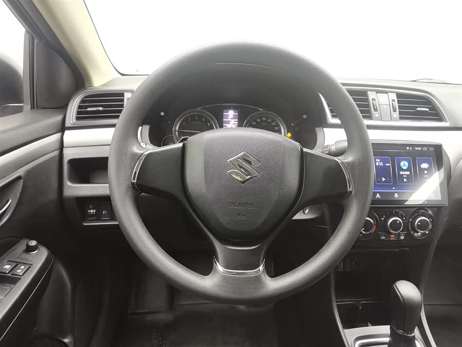 铃木 启悦 2015 汽车图片 #12