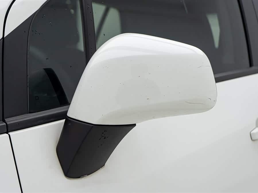 Chevrolet Tracker 2019 immagine di auto #12