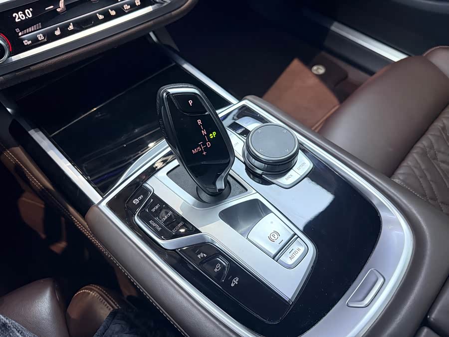 BMW 7 Series 2022 car image #12