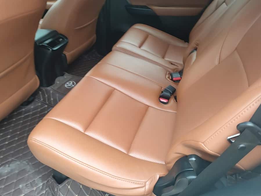 Toyota Fortuner 2019 car image #12