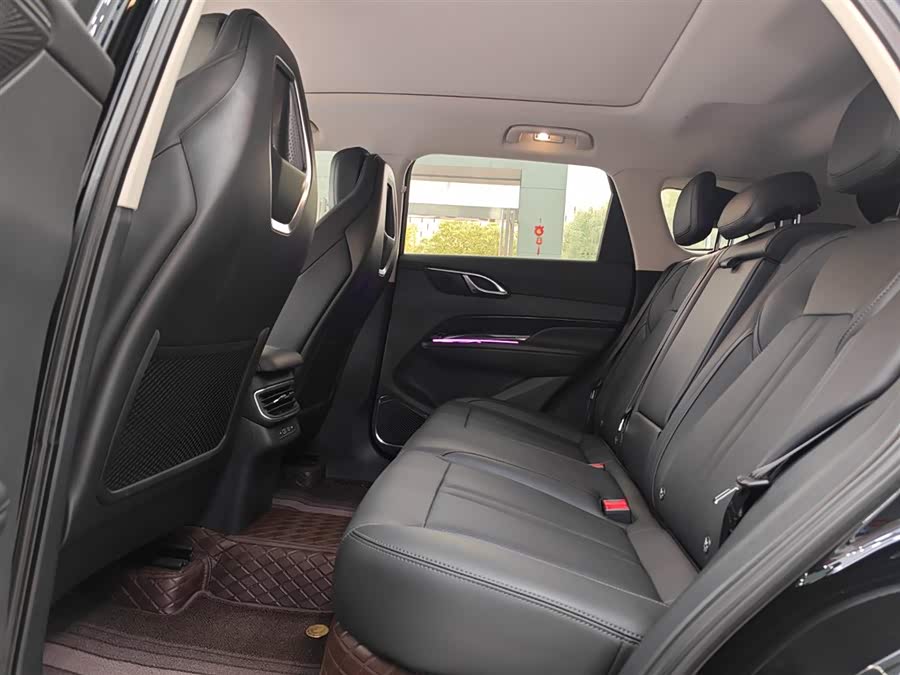 HongQi HS3 PHEV 2024 #12 HongQi HS3 PHEV 2024 car image #12