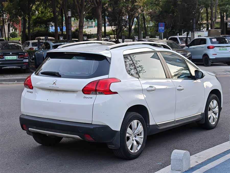 Peugeot 2008 2014 image de voiture #12