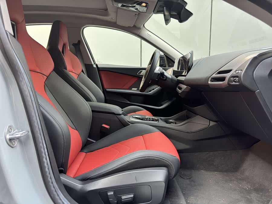 BMW 2 Series 2025 car image #12