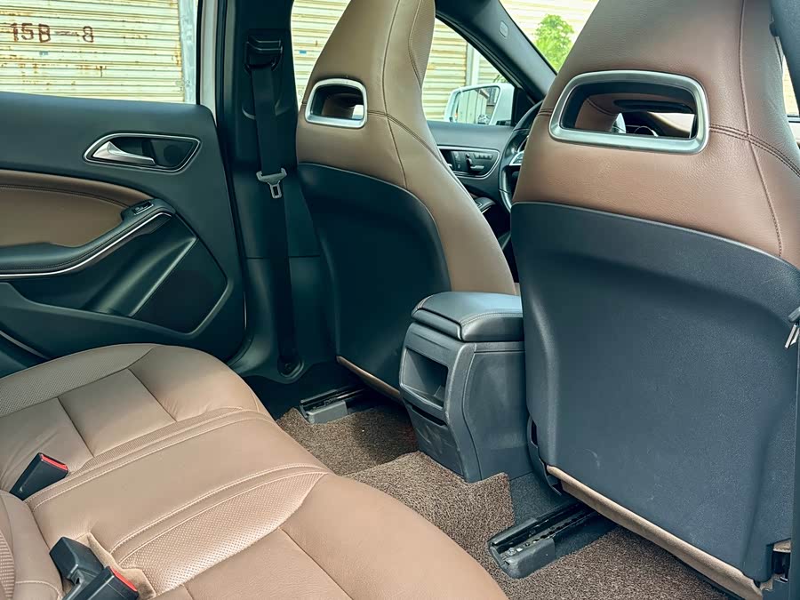 Mercedes-Benz GLA Class (Imported) 2015 #12 Mercedes-Benz GLA Class (Imported) 2015 car image #12