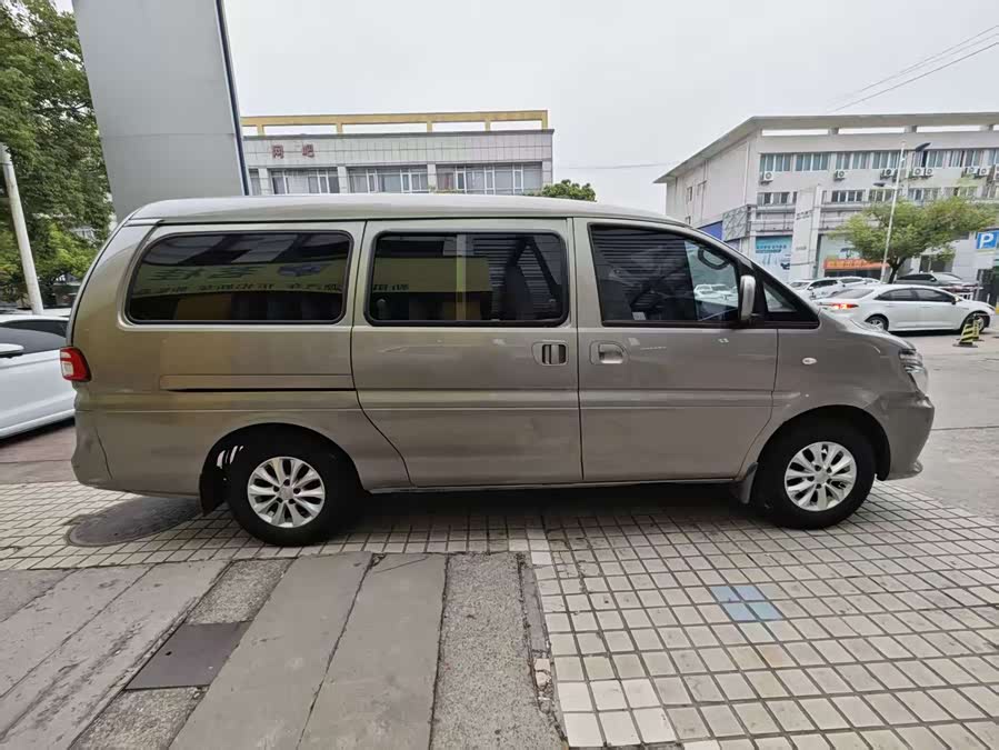 2024 car image #12