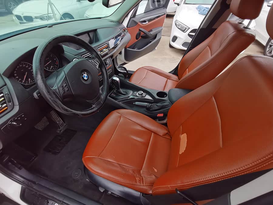 BMW X1 (Imported) 2011 car image #12