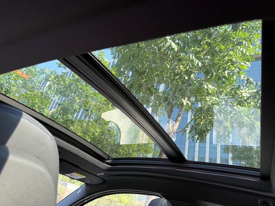 BMW X4 M40i 2024 car image #12