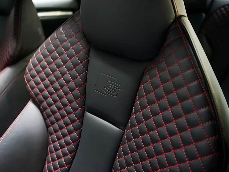 Audi S3 2019 изображение автомобиля #12