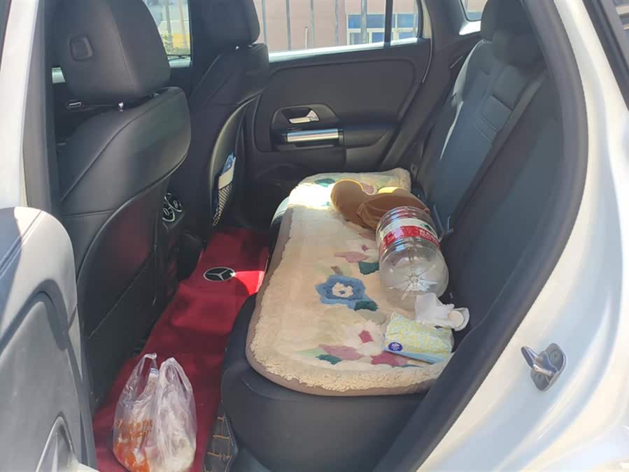 Mercedes-Benz EQA Class 2024 immagine di auto #12