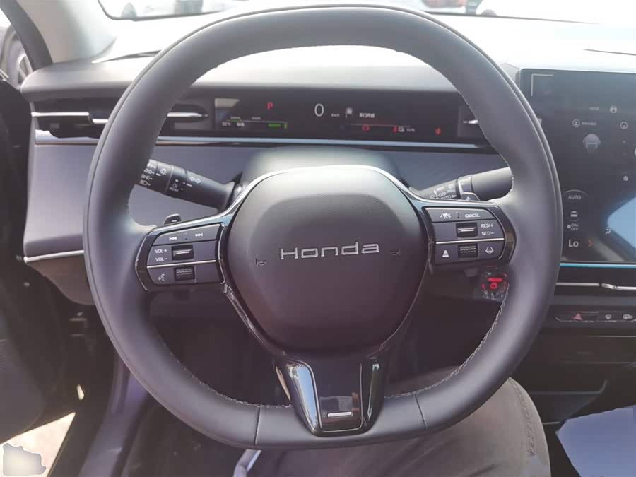 Honda e:NP2 2025 #12 Honda e:NP2 2025 car image #12