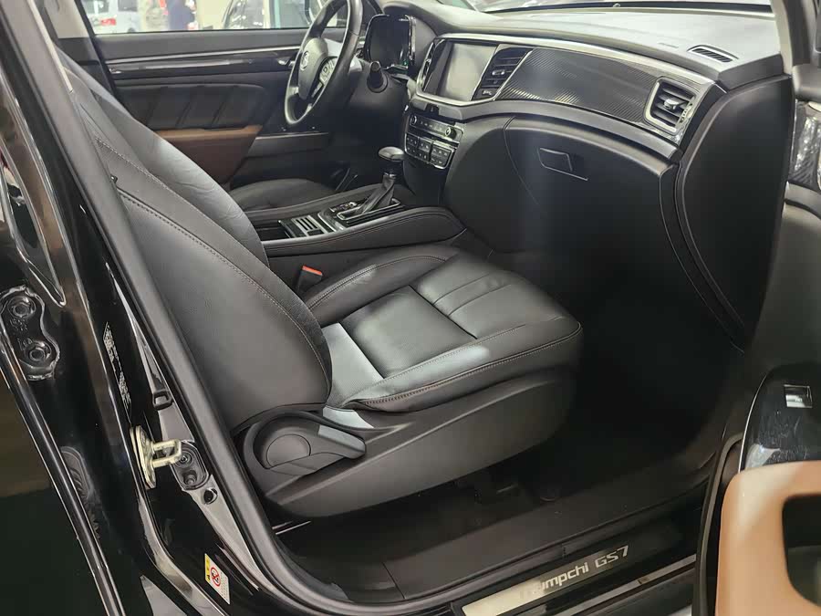 GAC Trumpchi GS7 2018 #12 GAC Trumpchi GS7 2018 car image #12