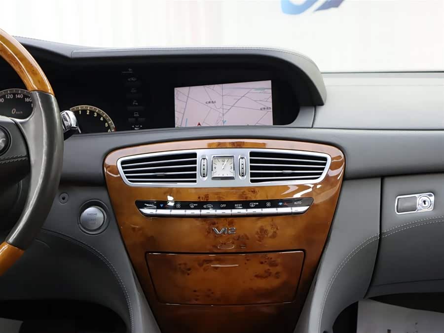 Mercedes-Benz CL Class 2009 car image #12