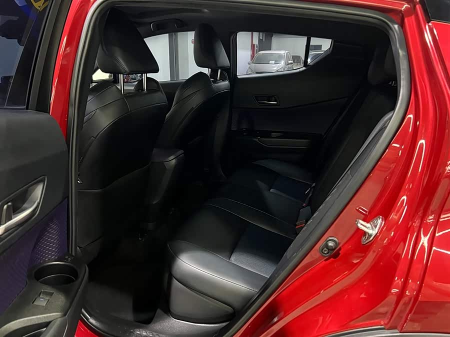 Toyota C-HR 2021 immagine di auto #12