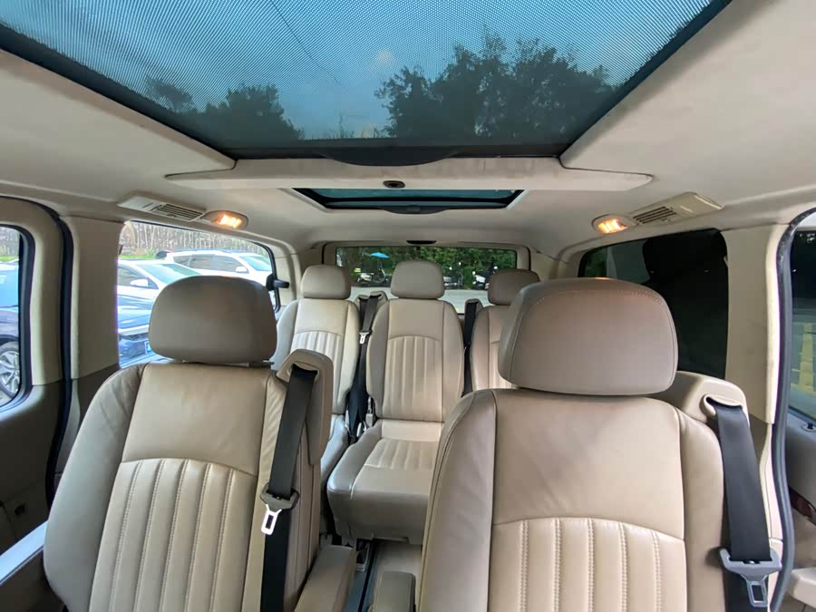 奔驰 唯雅诺 2012 汽车图片 #12