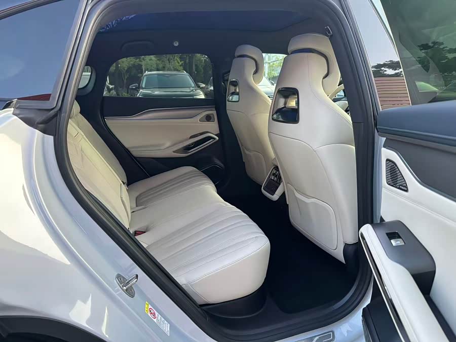 BYD SongL EV 2023 #12 BYD SongL EV 2023 car image #12