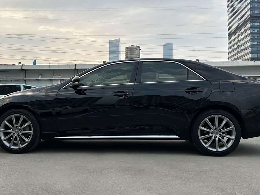 Toyota Reiz 2014 immagine di auto #12