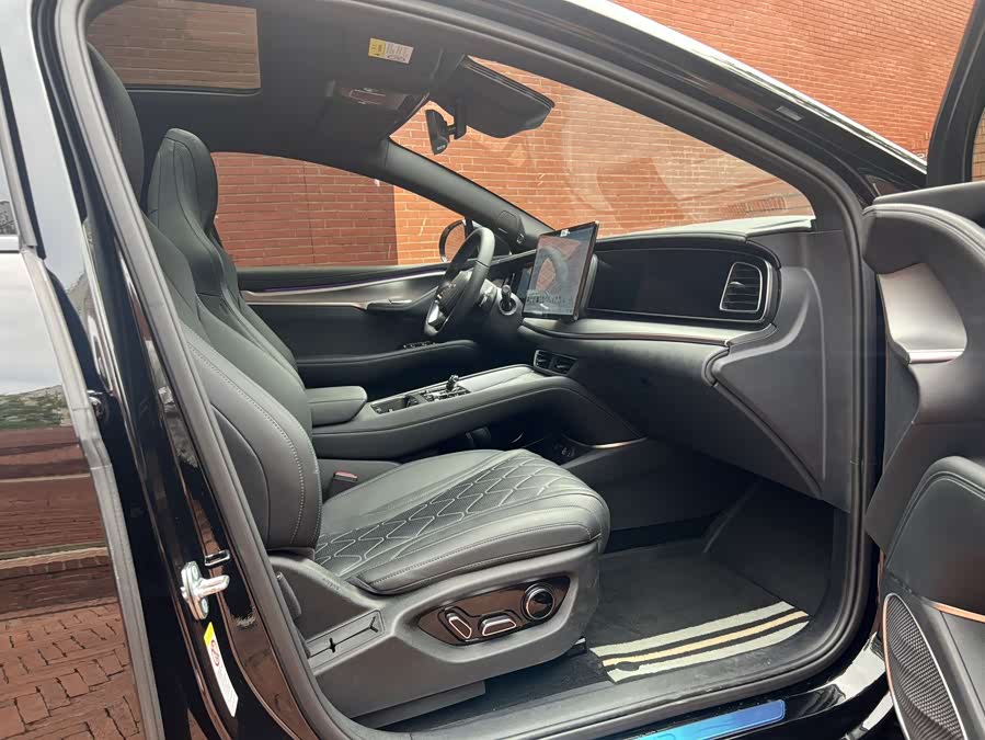 BYD Sea Lion 07 EV 2024 car image #12