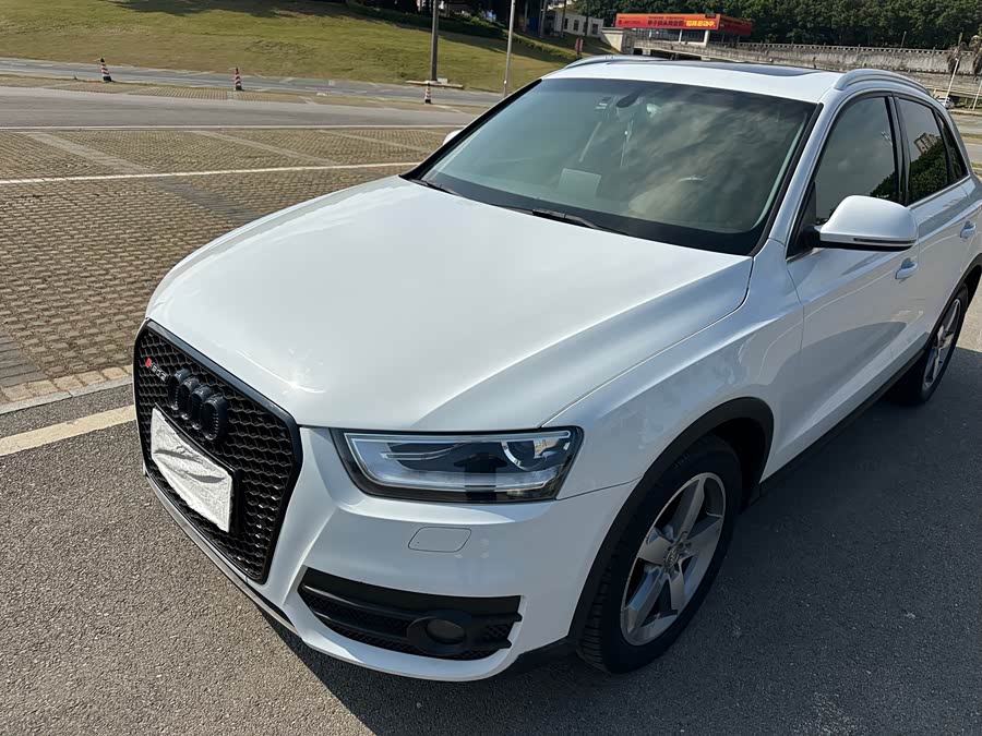 Audi Q3 2015 صورة سيارة #12