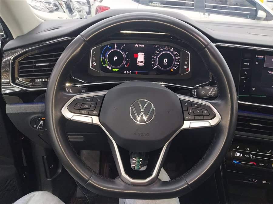 Volkswagen Tayron GTE 2022 #12 Volkswagen Tayron GTE 2022 car image #12