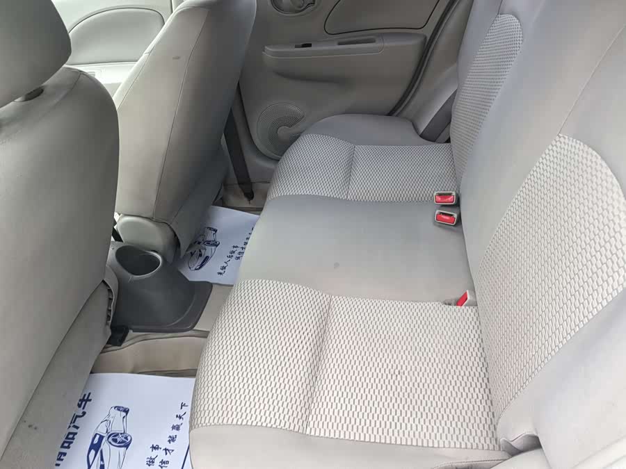 日产 玛驰 2010 汽车图片 #12