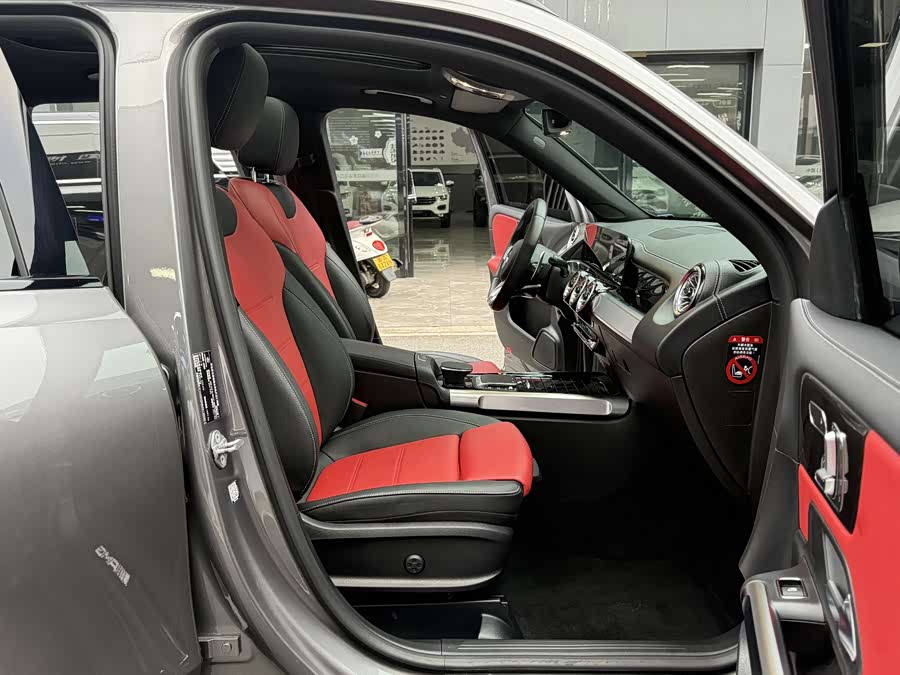 Mercedes-Benz GLB AMG 2021 car image #12