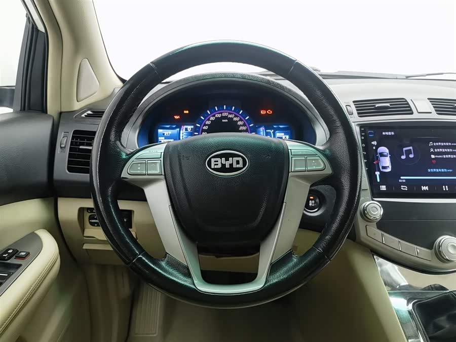 BYD S6 2013 car image #12