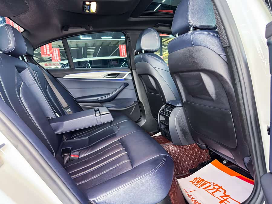 BMW 5 Series (Imported) 2018 car image #12