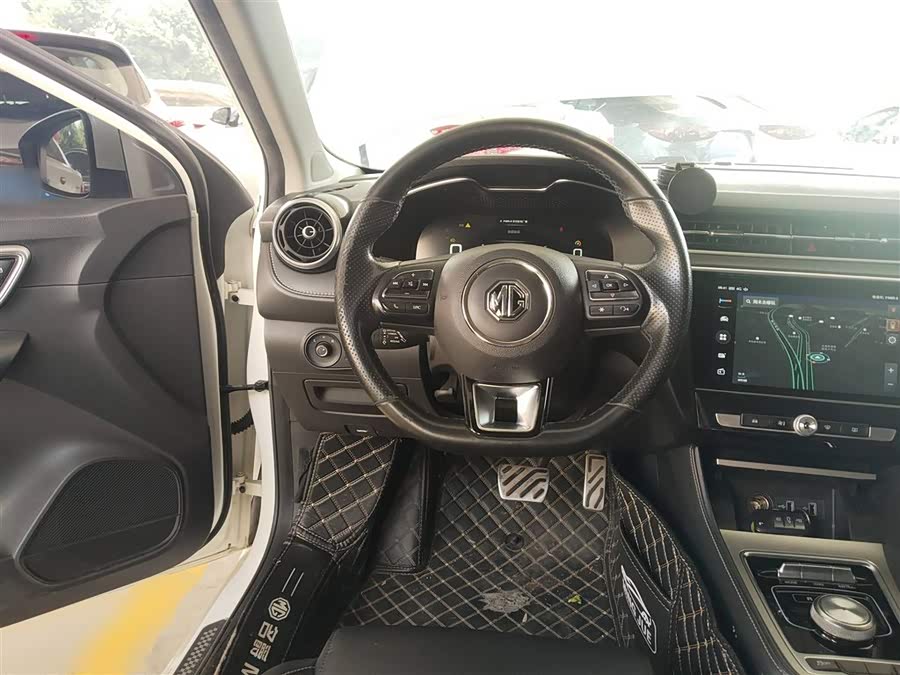 MG 6 New Energy 2018 car image #12