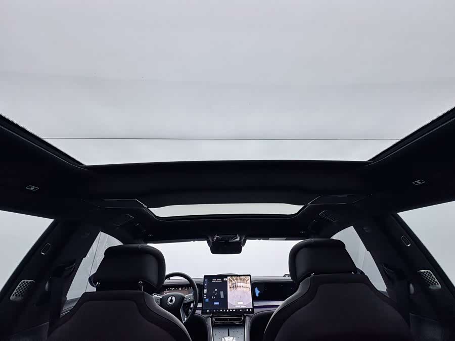 Denza Z9GT 2025 #12 Denza Z9GT 2025 car image #12