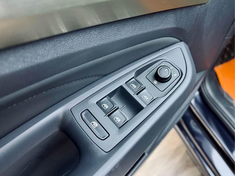 Volkswagen Passat 2021 car image #12