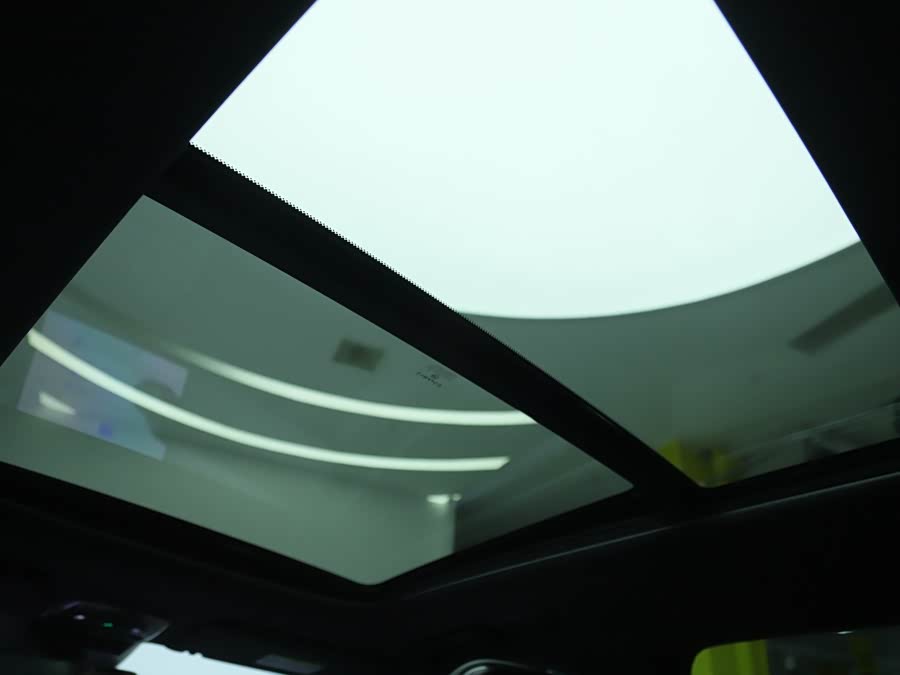 Lynk & Co 08 EM-P 2024 car image #12