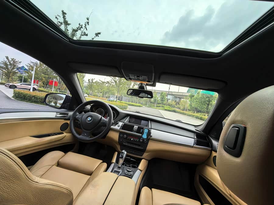 BMW X6 M 2011 car image #12