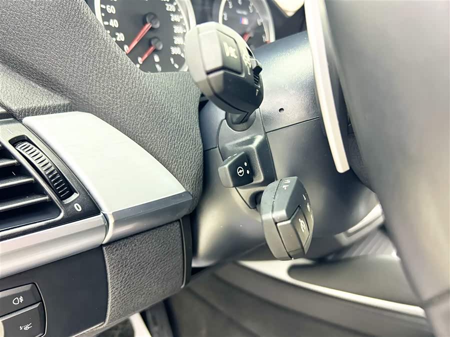 BMW X5 M 2010 #12 BMW X5 M 2010 car image #12