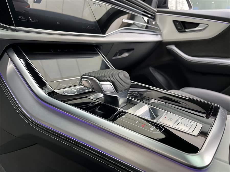 Audi Q8 2019 #12 Audi Q8 2019 car image #12