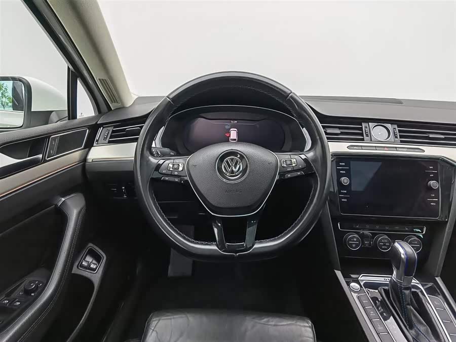 Volkswagen Variant New Energy 2019 صورة سيارة #12