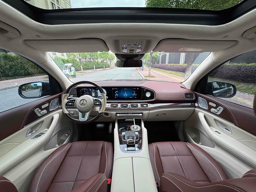 Mercedes-Benz Maybach GLS 2021 car image #12