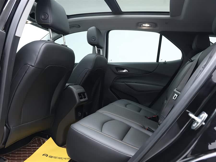 Chevrolet Equinox 2022 car image #12