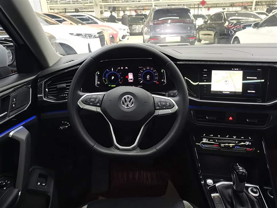 Volkswagen Tayron GTE 2020 car image #12